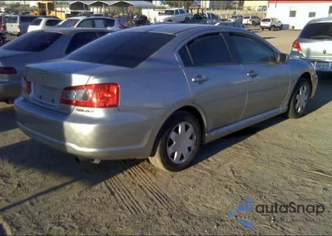 2010 Mitsubishi Galant Es/Se z USA, uszkodzony, nr VIN 4A32B3FFXAE009404